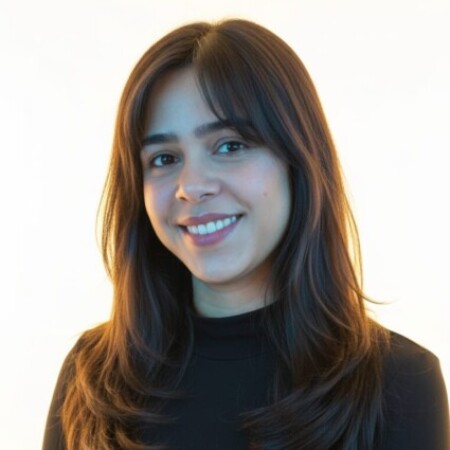 avatar for Cintia Reis